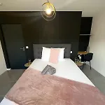 La Charmesienne - Modern With Pool